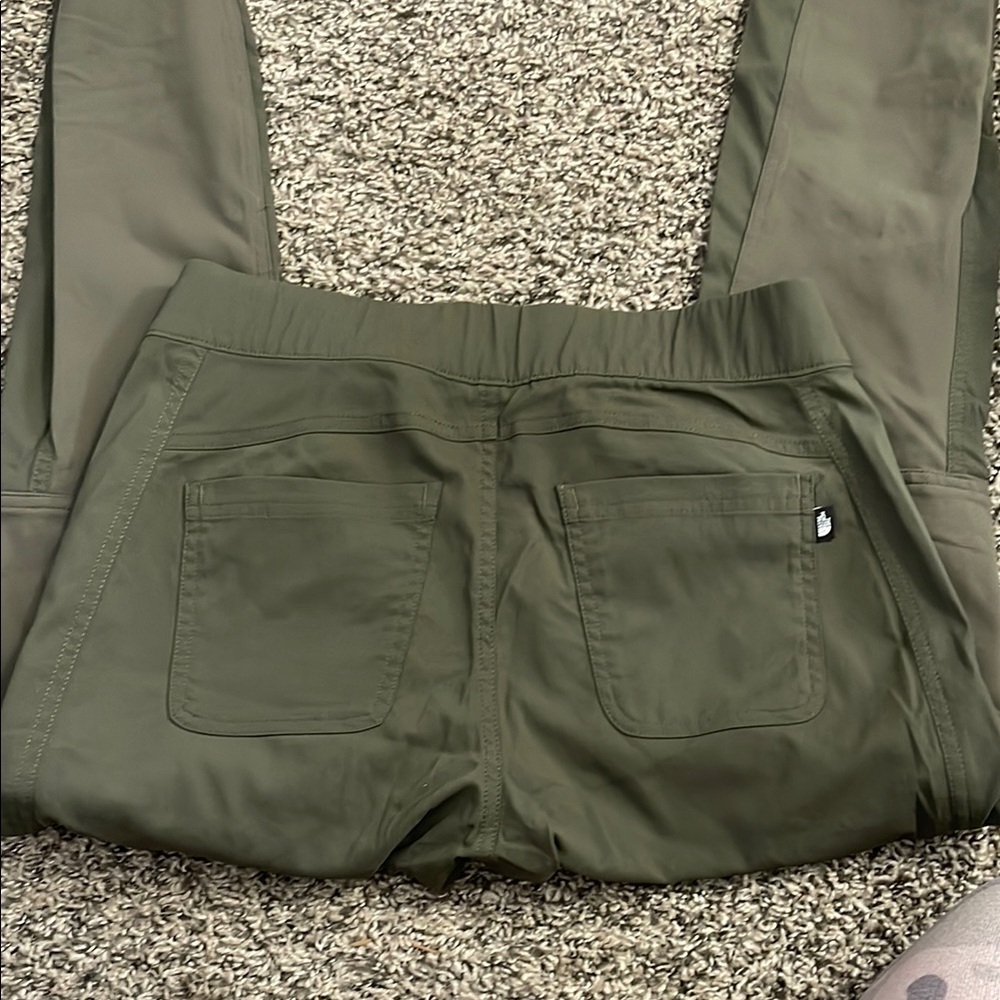 North Face Green/Olive Women's Utility Pants/Leggings - Picture 9 of 13